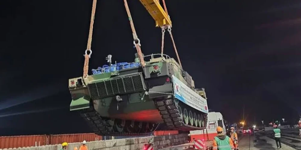 Південнокорейський танк K2, опублікований міністром національної оборони Польщі Владиславом Косіняк-Камишем у X